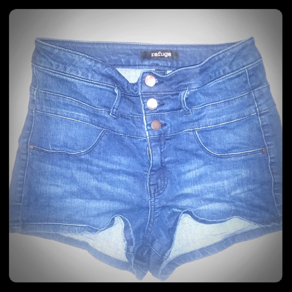 Refuge shorts